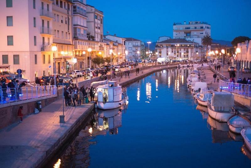 Casavacanza Villa D Funny Viareggio Eksteriør billede